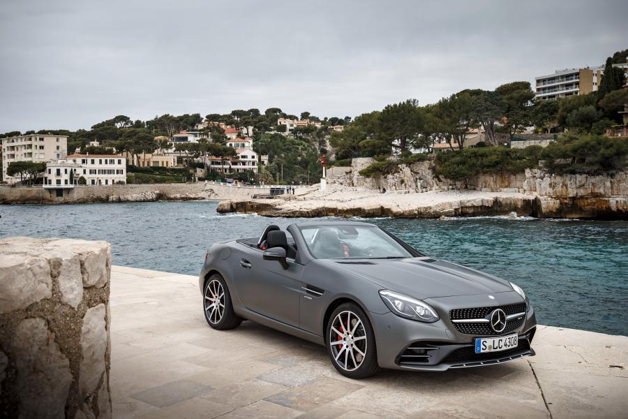 Mercedes-AMG SLC43 2016 года  (фото 27 из 40)